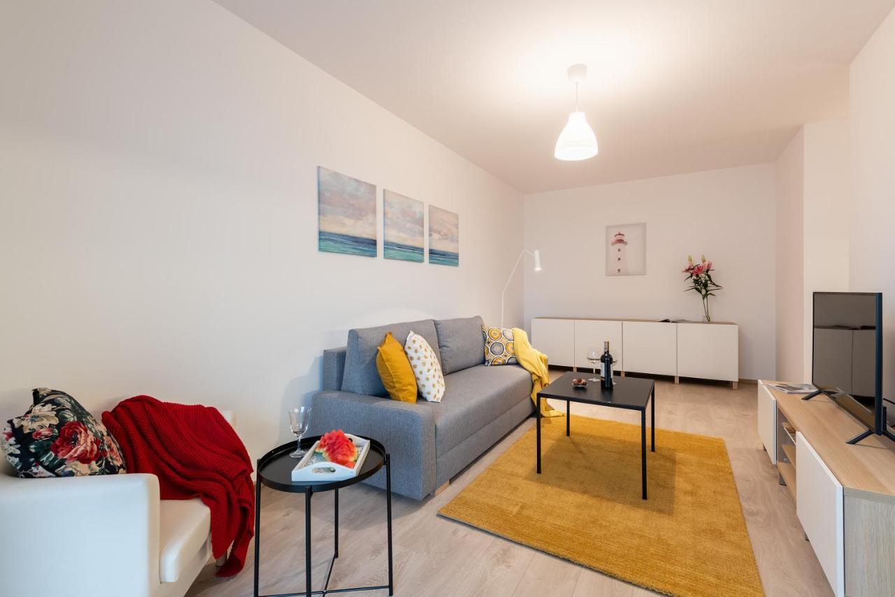 P&O Corporate Serviced Apartments Cybernetyki Warschau Buitenkant foto
